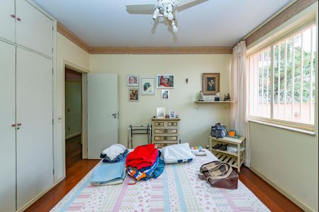 Casa à venda com 622m², 5 quartos e 5 vagasQuarto 4