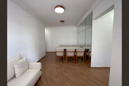 Apartamento à venda com 69m², 2 quartos e 1 vagaSala