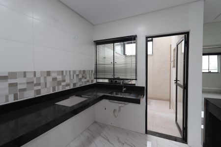 Casa à venda com 110m², 2 quartos e 2 vagasCozinha