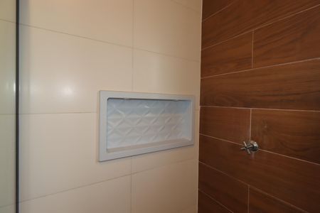 Casa à venda com 110m², 2 quartos e 2 vagasBanheiro da Suíte 2 - Box