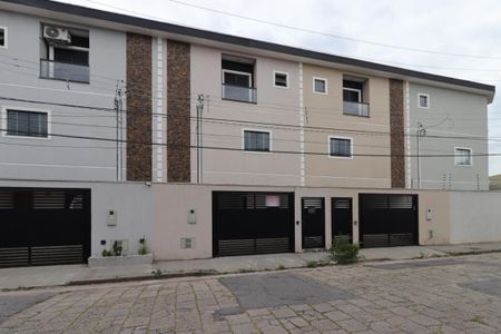 Casa à venda com 110m², 2 quartos e 2 vagasFachada