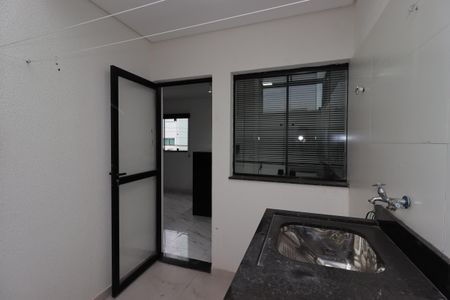 Casa à venda com 110m², 2 quartos e 2 vagasÁrea de Serviço