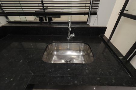 Casa à venda com 110m², 2 quartos e 2 vagasCozinha - Pia