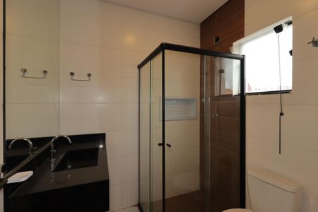 Casa à venda com 110m², 2 quartos e 2 vagasBanheiro da Suíte 2