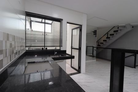 Casa à venda com 110m², 2 quartos e 2 vagasCozinha
