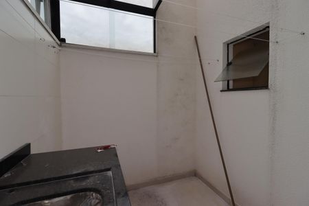 Casa à venda com 110m², 2 quartos e 2 vagasÁrea de Serviço
