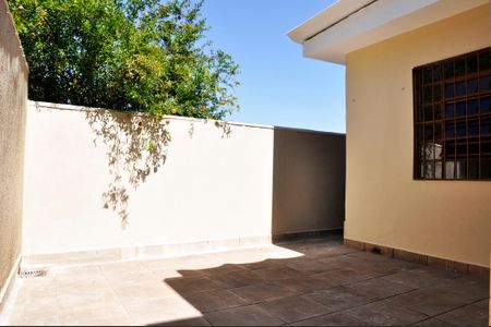 Casa à venda com 133m², 3 quartos e 3 vagas Casa à venda com 133m², 3 quartos e 3 vagasÁrea comum