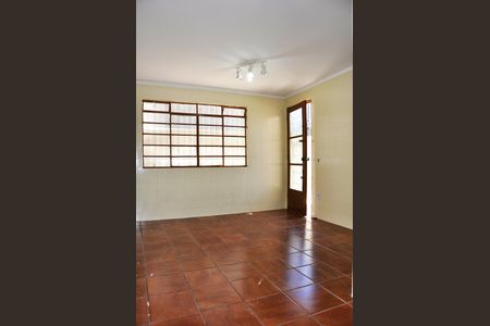 Casa à venda com 133m², 3 quartos e 3 vagas Casa à venda com 133m², 3 quartos e 3 vagasCopa