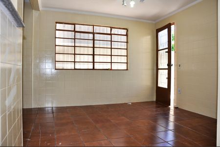 Casa à venda com 133m², 3 quartos e 3 vagas Casa à venda com 133m², 3 quartos e 3 vagasCopa