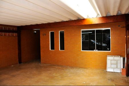 Casa à venda com 133m², 3 quartos e 3 vagas Casa à venda com 133m², 3 quartos e 3 vagasÁrea comum