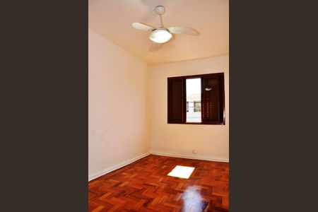 Casa à venda com 133m², 3 quartos e 3 vagas Casa à venda com 133m², 3 quartos e 3 vagasQuarto 1