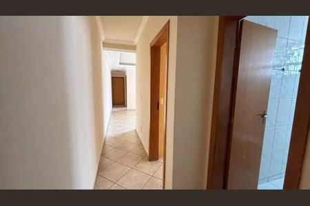 Apartamento para alugar com 69m², 2 quartos e 2 vagas Apartamento para alugar com 69m², 2 quartos e 2 vagasCorredor