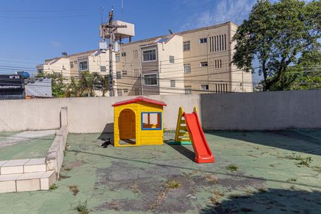 Apartamento à venda com 42m², 2 quartos e 1 vaga Apartamento à venda com 42m², 2 quartos e 1 vagaÁrea Comum - Playground