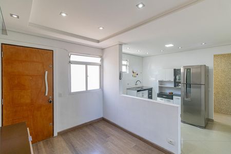 Apartamento à venda com 42m², 2 quartos e 1 vaga Apartamento à venda com 42m², 2 quartos e 1 vagaSala