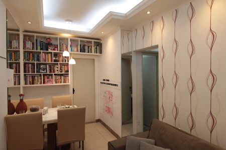 Sala de apartamento à venda com 2 quartos, 56m² em Santa Amelia, Belo Horizonte