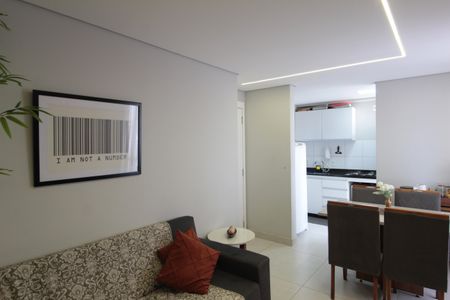 Sala de apartamento à venda com 2 quartos, 62m² em Serrano, Belo Horizonte