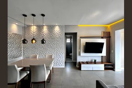 Apartamento para alugar com 74m², 2 quartos e 1 vaga