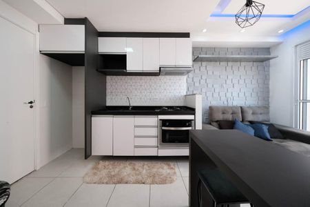 Sala/Cozinha de apartamento para alugar com 1 quarto, 29m² em Vila Penteado, São Paulo