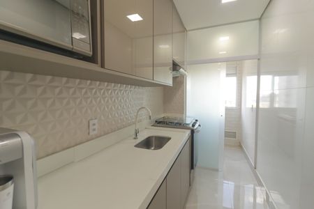 Apartamento à venda com 83m², 3 quartos e 2 vagas Apartamento à venda com 83m², 3 quartos e 2 vagasCozinha e Área de Serviço