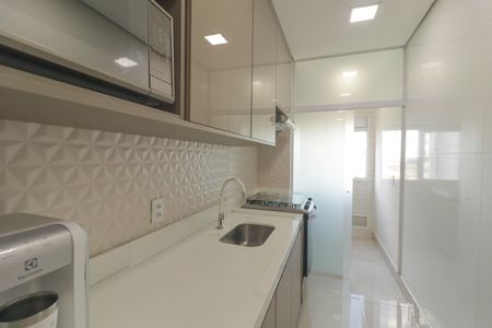 Apartamento à venda com 83m², 3 quartos e 2 vagas Apartamento à venda com 83m², 3 quartos e 2 vagasCozinha e Área de Serviço