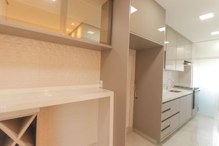 Apartamento à venda com 83m², 3 quartos e 2 vagas Apartamento à venda com 83m², 3 quartos e 2 vagasCozinha e Área de Serviço