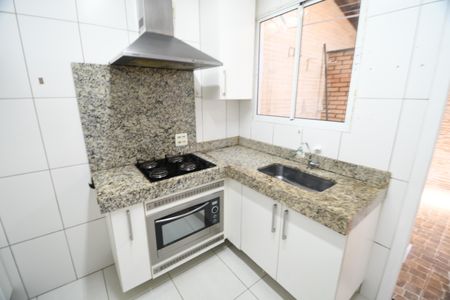 Casa de condomínio à venda com 78m², 3 quartos e 2 vagasCozinha