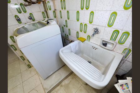 Apartamento para alugar com 140m², 3 quartos e 1 vagaÁrea de Serviço