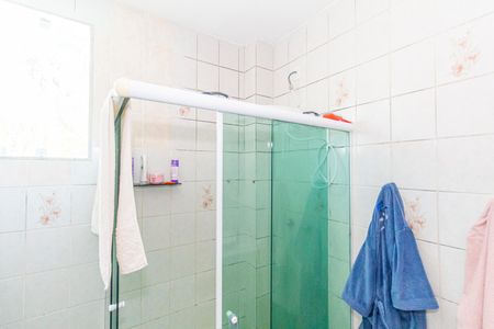 Casa para alugar com 435m², 4 quartos e 5 vagas Casa para alugar com 435m², 4 quartos e 5 vagasBanheiro da Suíte 1