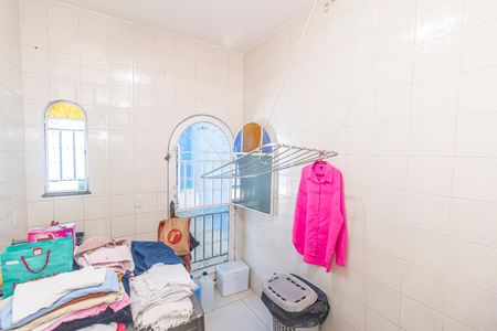 Casa para alugar com 435m², 4 quartos e 5 vagas Casa para alugar com 435m², 4 quartos e 5 vagasCozinha e Área de Serviço