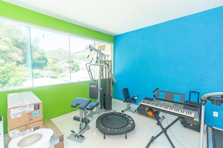 Casa para alugar com 435m², 4 quartos e 5 vagas Casa para alugar com 435m², 4 quartos e 5 vagasAcademia