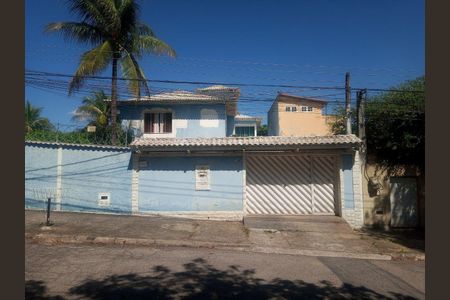 Casa para alugar com 435m², 4 quartos e 5 vagas Casa para alugar com 435m², 4 quartos e 5 vagasFachada