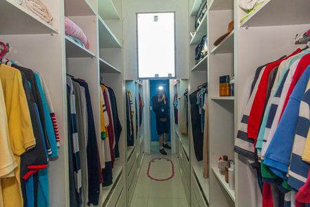 Casa para alugar com 435m², 4 quartos e 5 vagas Casa para alugar com 435m², 4 quartos e 5 vagasCloset