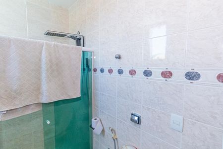 Casa para alugar com 435m², 4 quartos e 5 vagas Casa para alugar com 435m², 4 quartos e 5 vagasBanheiro da Suíte 2