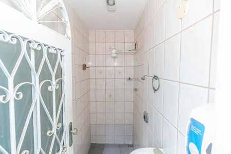 Casa para alugar com 435m², 4 quartos e 5 vagas Casa para alugar com 435m², 4 quartos e 5 vagasBanheiro de Serviço