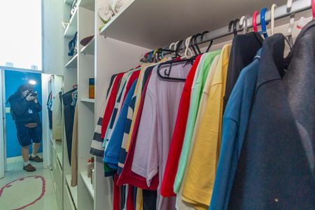 Casa para alugar com 435m², 4 quartos e 5 vagas Casa para alugar com 435m², 4 quartos e 5 vagasCloset