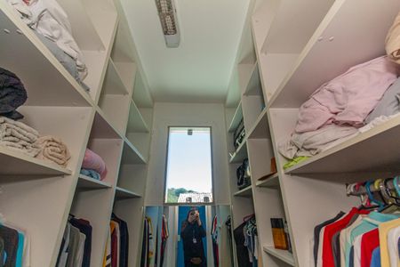 Casa para alugar com 435m², 4 quartos e 5 vagas Casa para alugar com 435m², 4 quartos e 5 vagasCloset