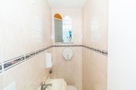 Casa para alugar com 435m², 4 quartos e 5 vagas Casa para alugar com 435m², 4 quartos e 5 vagasBanheiro 2