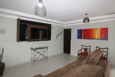 Sala de casa à venda com 3 quartos, 200m² em São João, Porto Alegre