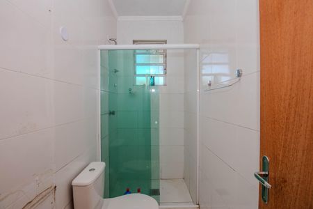 Banheiro de casa à venda com 2 quartos, 300m² em Jardim Sabará, Porto Alegre