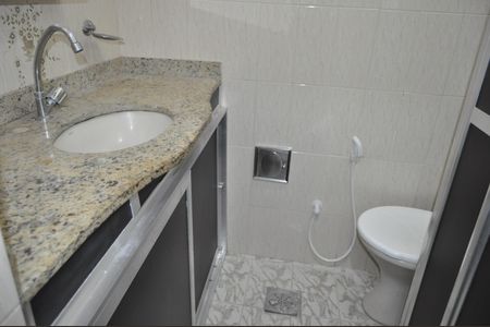 Apartamento para alugar com 75m², 2 quartos e sem vagaBanheiro