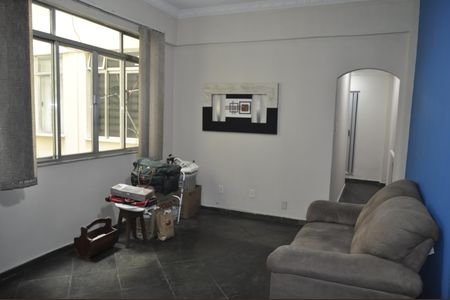 Apartamento para alugar com 75m², 2 quartos e sem vagaSala
