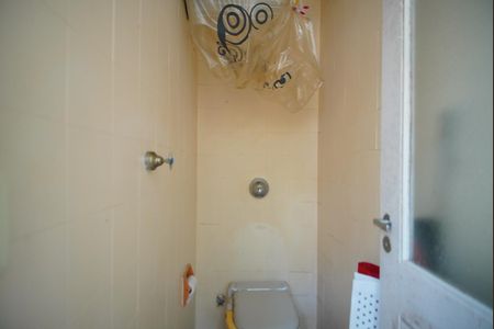 Apartamento para alugar com 68m², 2 quartos e sem vagaBanheiro de Serviço