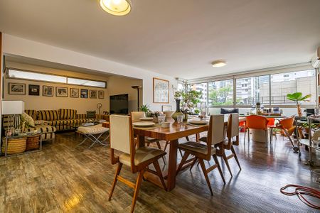 Sala de apartamento à venda com 3 quartos, 169m² em Cerqueira César, São Paulo