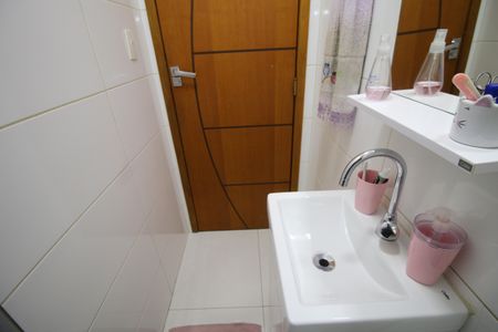 Casa à venda com 99m², 2 quartos e 1 vagaBanheiro Social