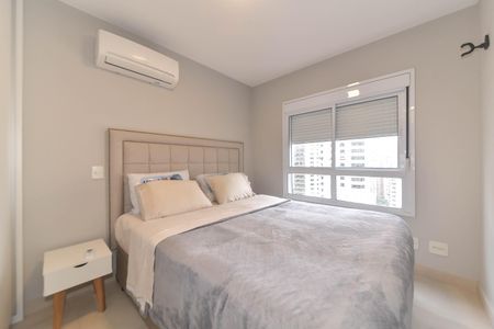 Quarto de apartamento à venda com 1 quarto, 40m² em Santo Amaro, São Paulo