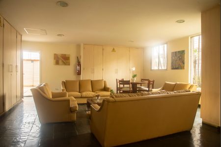 Apartamento à venda com 65m², 2 quartos e 1 vagaHall social
