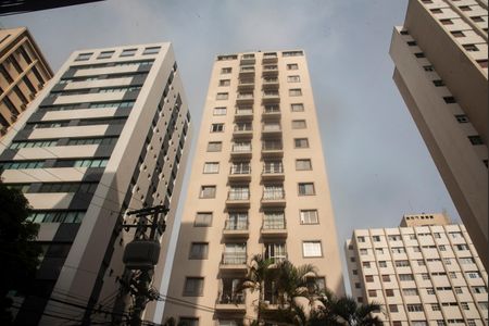 Apartamento à venda com 65m², 2 quartos e 1 vagaFachada