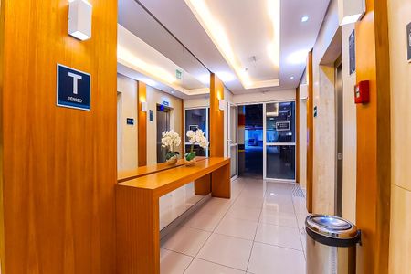 Apartamento à venda com 53m², 2 quartos e 1 vaga Apartamento à venda com 53m², 2 quartos e 1 vagaHall social