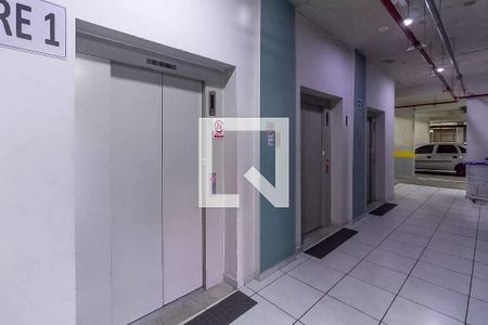 Apartamento à venda com 32m², 1 quarto e sem vagaHall