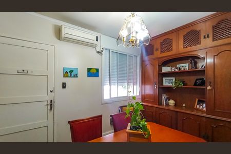 Sala  de apartamento à venda com 3 quartos, 58m² em Teresópolis, Porto Alegre
